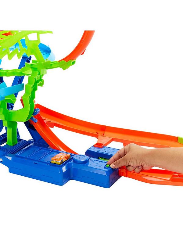 Hot Wheels Stunt Track Motorised Big Air Crash