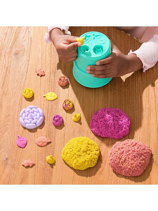 Kinetic Sand Squish Blossom