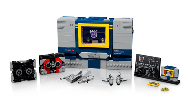 LEGO 10358 Transformers Soundwave