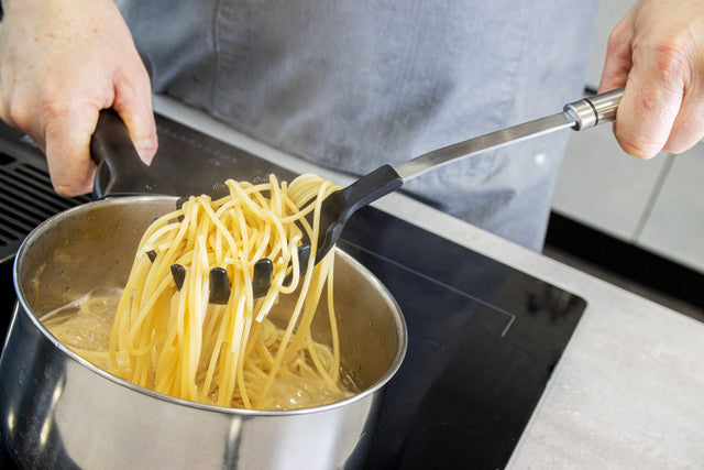 Oval Handle Pro Spaghetti Spoon