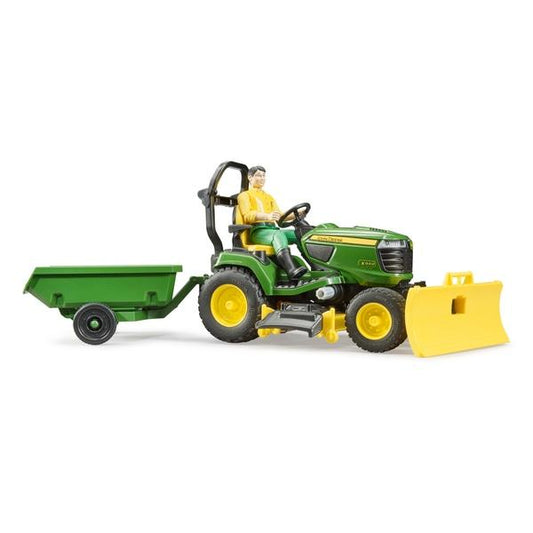 BRUDER JOHN DEERE RIDE ON MOWER WITH TRAILER AND GARDENER