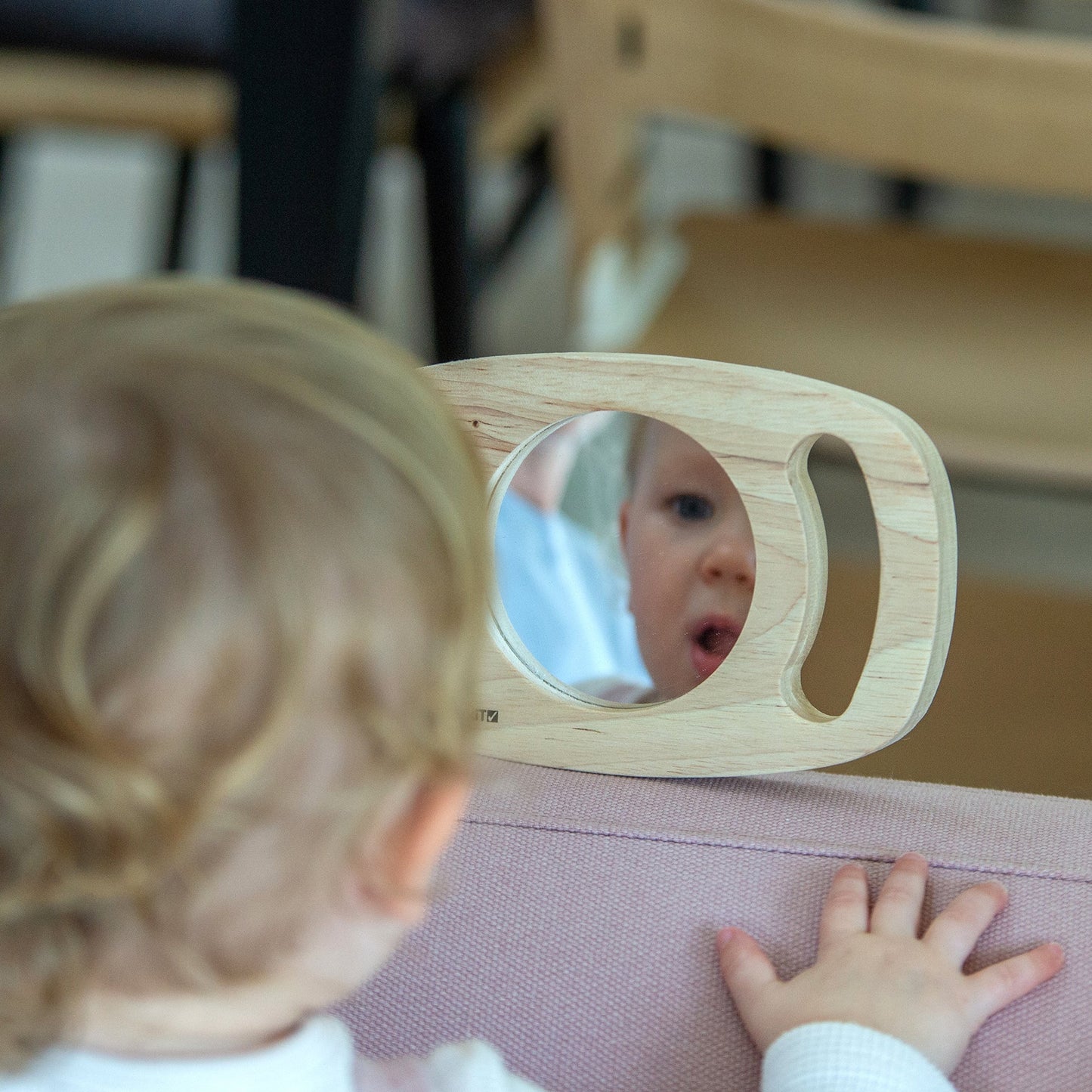 Easy Hold Mirror