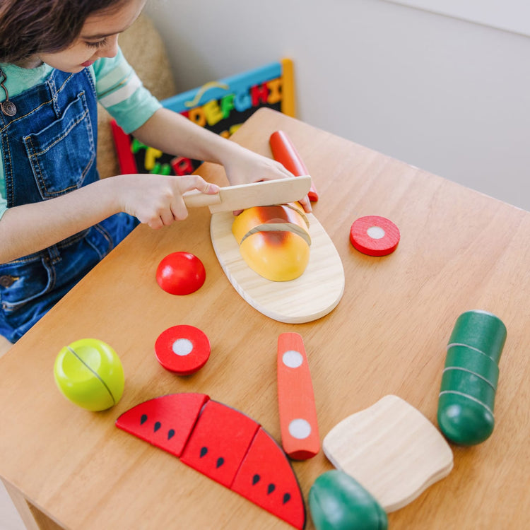 Melissa & Doug Cutting Food Box