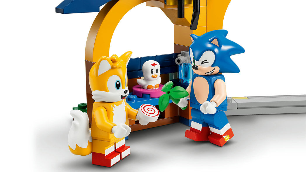 Comparing Sonic the Hedgehog minifigures to LEGO Dimensions