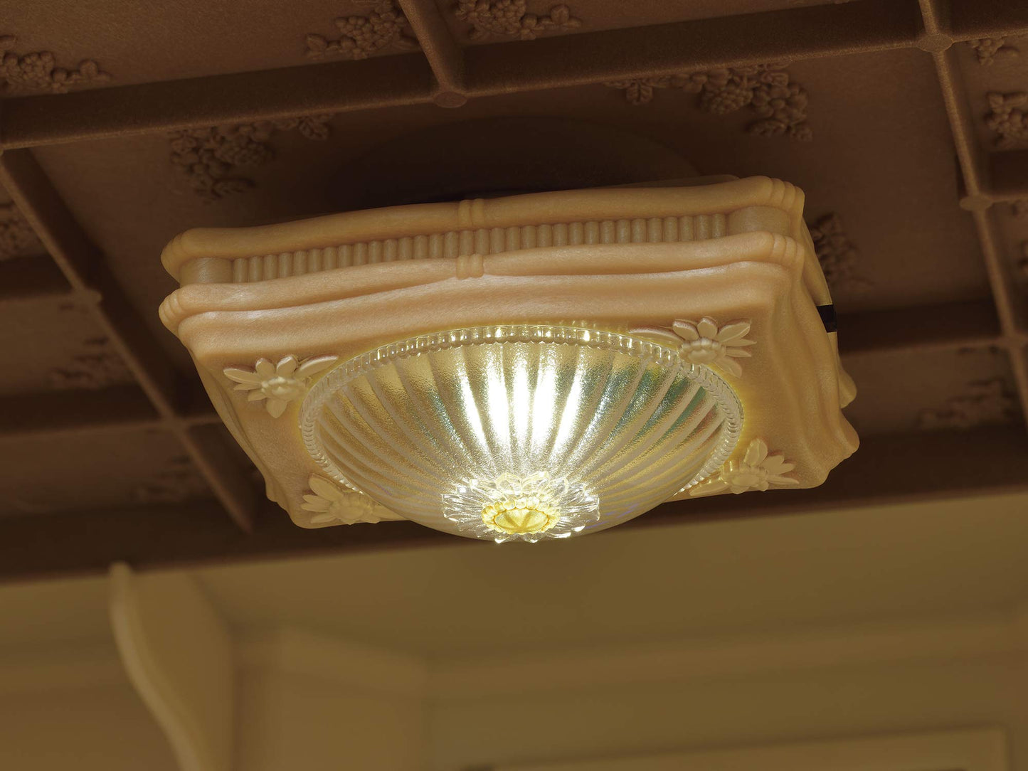 SYLVANIAN FAMILIES CEILING LIGHT