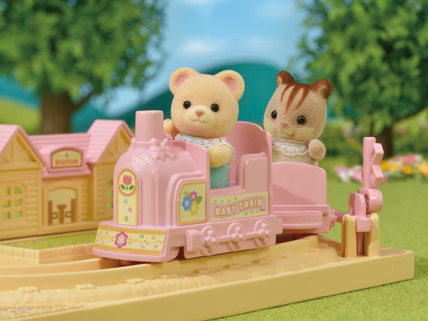 SYLVANIAN FAMILIES BABY CHOO-CHOO TRAIN