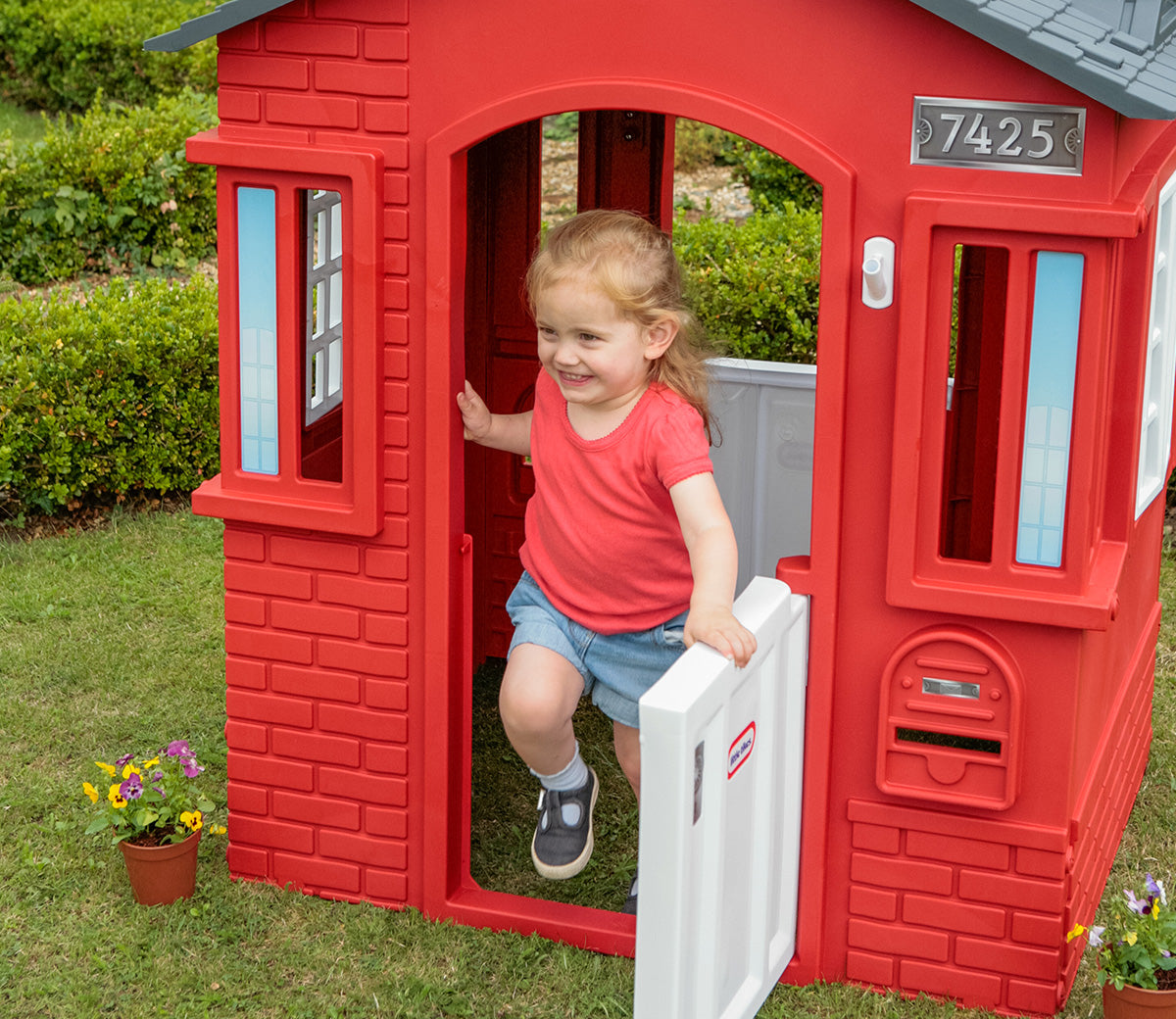 Little Tikes Cape Cottage Red