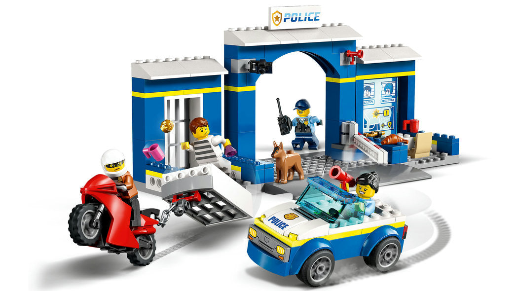 LEGO 60370 City Police Station Chase