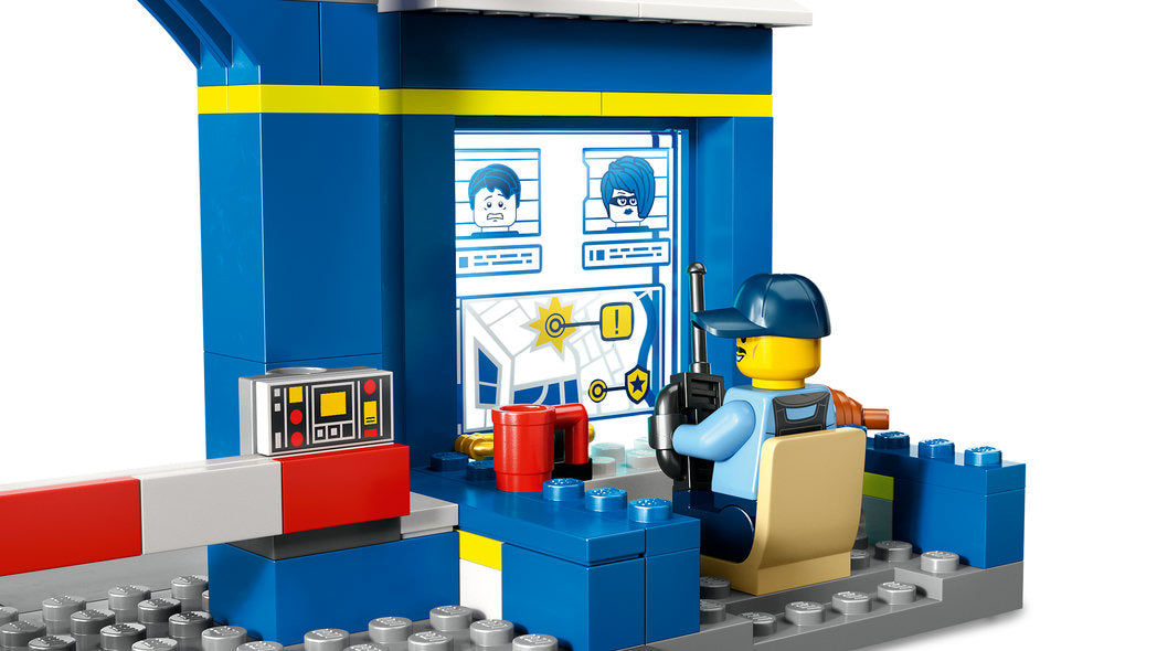 LEGO 60370 City Police Station Chase