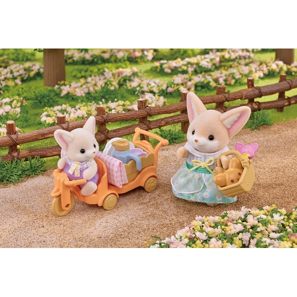 Sylvanian Families Sunny Picnic Set - Fennec Fox Sister & Baby